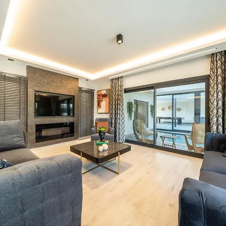 Hotel Alavya Oeluedeniz With Heated Pool In Winter